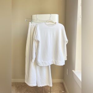 Set Cozy Pants & Crewneck - Size S.